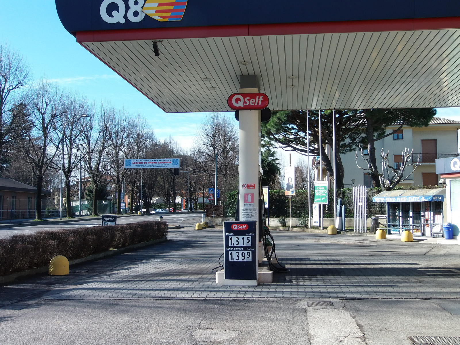 Distributori a Cantù 2015