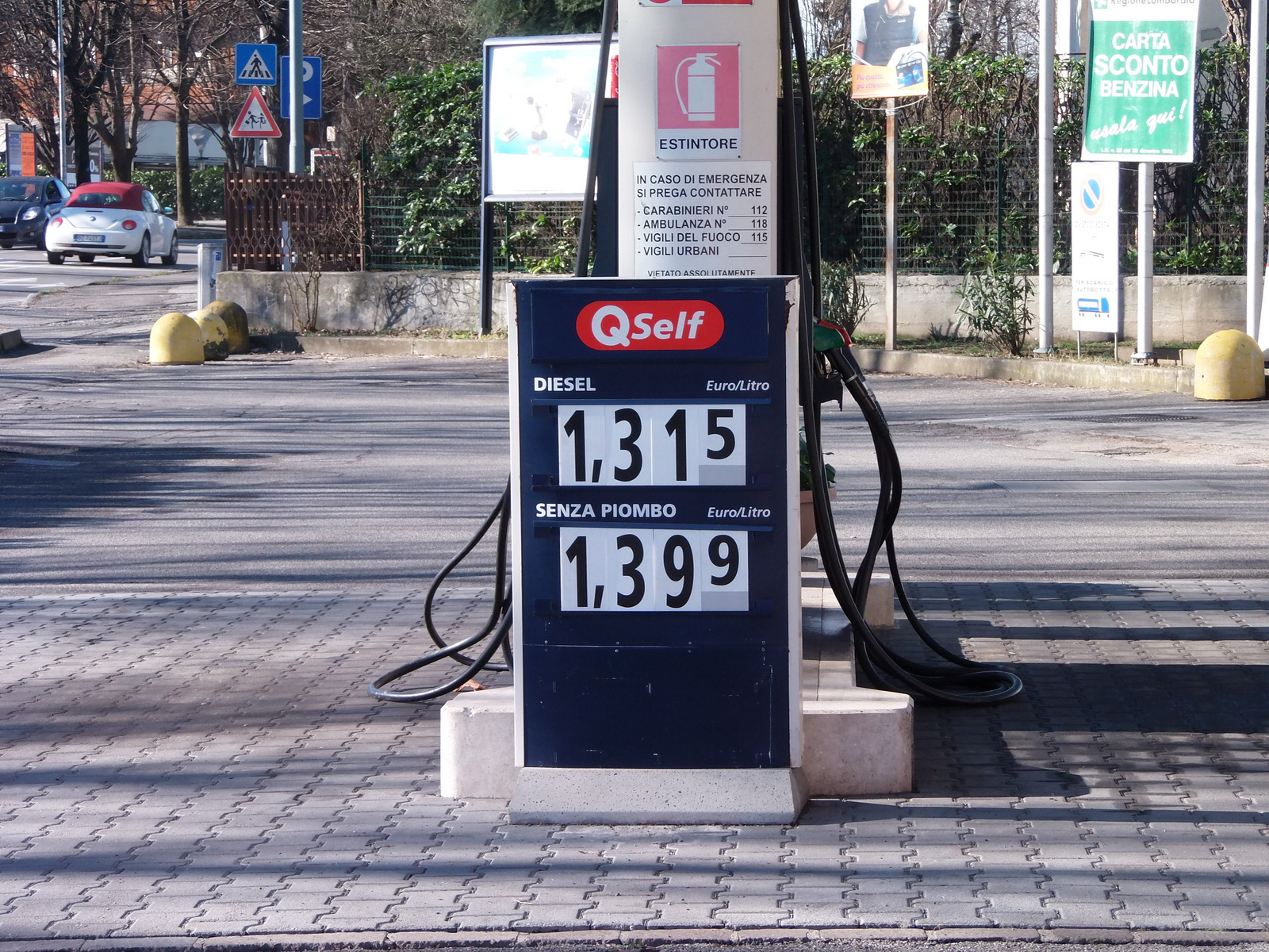 Distributori a Cantù 2015
