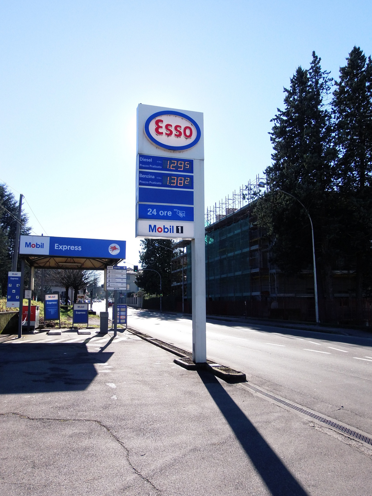 Distributori a Cantù 2015
