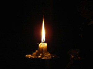 BLACK OUT CANDELA