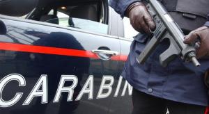 carabinieri inseguimento mitra