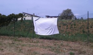 drappo bianco zona ospedale