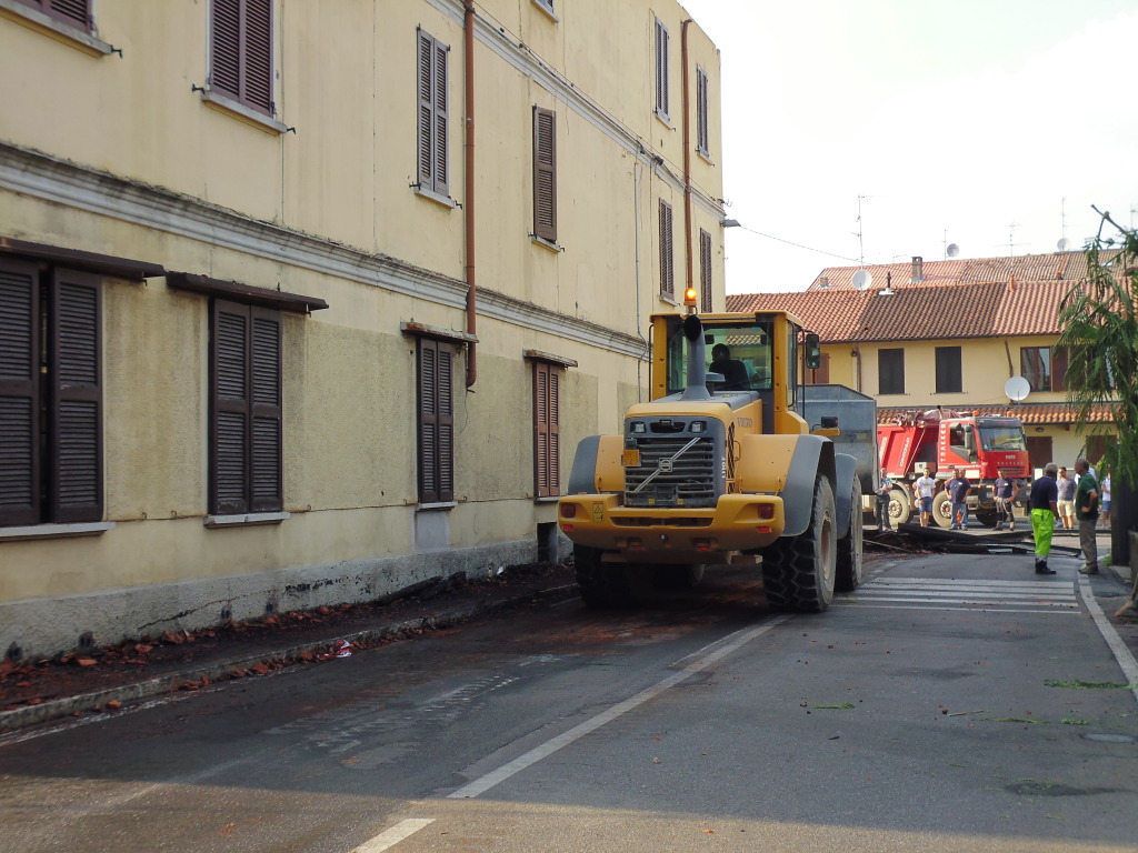 incendio via stoppani mariano 4