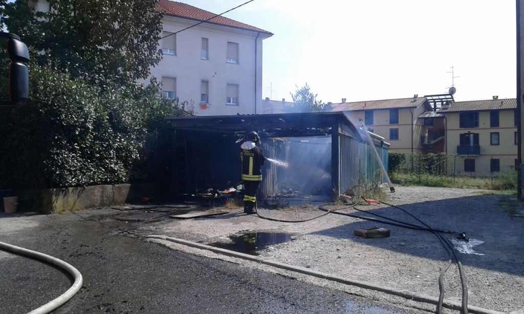 incendio via toscanini vighizzolo domato