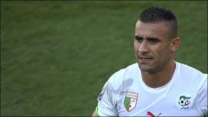 Abdelkader Ghezzal con la maglia dell'Algeria 