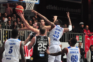 Basket Cantù Trento 2015-2016