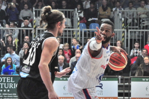 Basket Cantù Trento 2015-2016 Hodge