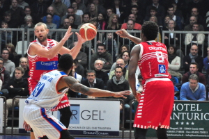 Basket Cantù Pesaro