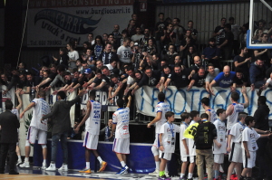 Basket Cantù festa