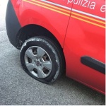 AUTO VANDALIZZATA LIPOMO
