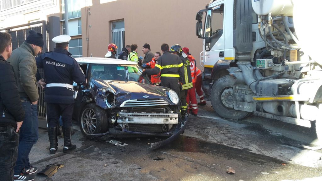 incidente via mazzini 15 gen 2