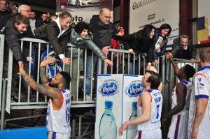 Basket Cantù Pistoia esultanza