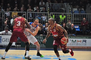 5 Cantù-Venezia 2015-2016 8 Lorbek