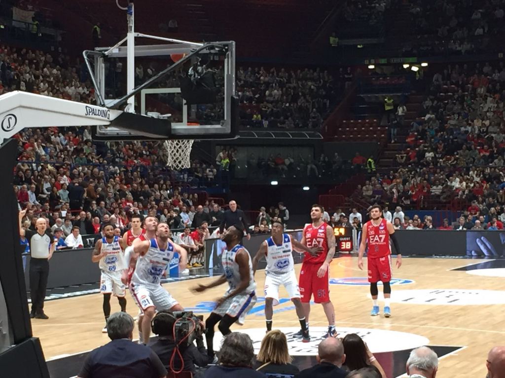 BASKET MILANO CANTU RIMBALZO