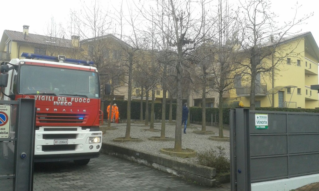 incendio canna fumaria carugo 2