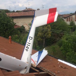 aliante schiantato 1