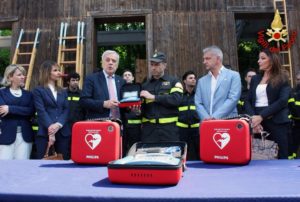 consegna defibrillatori vvf