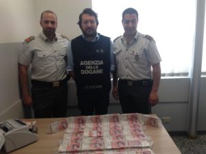 sterline guardia finanza