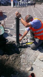 lavori posa dissuasore como