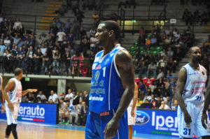 Basket Cantù Sassari 3