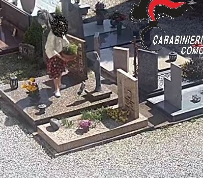 CUCCIAGO – Ruba vasi e fiori dal cimitero, pensionata denunciata