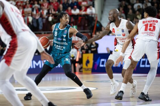 BASKET – Niente da fare a Varese: Cantù sconfitta nel derby 91-82