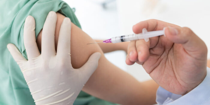 COVID – Al via la quarta dose del vaccino gli over 12